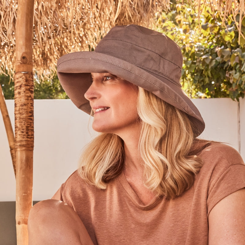CANCER COUNCIL SUN-SAFE HATS - ESSENTIAL TRAVELLER R52 MOCHA M/L