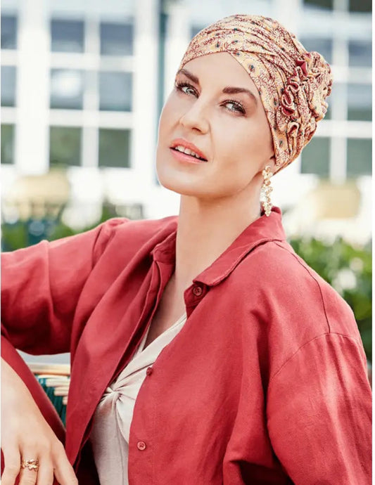 HocCHRISTINE TURBANS AT HAT SHOW